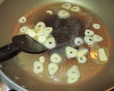 鶏ムネ肉としめじい～っぱい❀ガリバタ❀作り方3写真