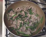 超簡単!! 豚肉とニラの炒め物作り方2写真
