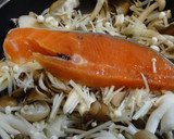 甘塩鮭でキノコたっぷり蒸し焼き作り方1写真