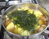 鶏肉とじゃが芋と切り昆布の煮物作り方5写真