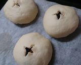 残ったひじき煮で*惣菜パン作り方2写真