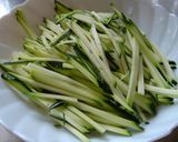 超～ウケ♪♪ズッキーニのおひたし（基本）作り方1写真