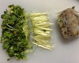 ☆簡単節約☆うすあげとかいわれのサラダ☆作り方1写真