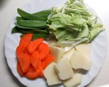 春野菜と油揚げの具沢山味噌汁作り方1写真