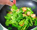 春＊菜の花と海老のﾆﾝﾆｸゆず胡椒炒め作り方3写真