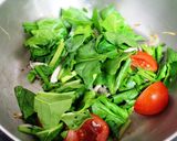 簡単！お肌つるつる缶詰牡蠣と野菜のパスタ作り方4写真