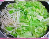 春キャベツ・もやし・豚肉のエスニック春雨作り方1写真