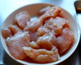 胸肉の軽いトマト煮とろ〜りモッツァレラ作り方1写真