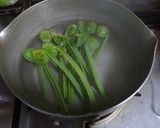 こごみのゴマ和えは春のお味♡作り方2写真