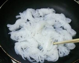 簡単♪白滝と玉ねぎの煮物☆作り方1写真
