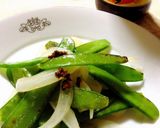 春の味✳︎新玉葱と絹さや炒めサラダ☆作り方3写真