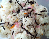 ひじきの煮物と桜大根のごはん(おにぎり)作り方4写真