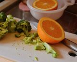 ブロッコリーと鶏肉のオレンジソース煮込み作り方1写真