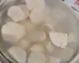 レンジで簡単☆里芋の黒ごまクルミ和え作り方2写真