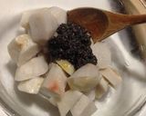 レンジで簡単☆里芋の黒ごまクルミ和え作り方7写真