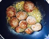 旦那さん絶賛☆ニンニクバターハンバーグ作り方5写真