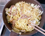 m豚とキャベツの定番塩焼きそば作り方4写真