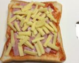 食パンで簡単ピザ風♪作り方3写真