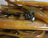 ご飯がすすむ♪簡単な茎わかめの醤油漬け作り方1写真