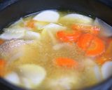 骨付き鶏モモと蕪のスープ煮、レモン風味作り方5写真