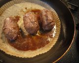 お花見に❀ 甘辛醤油味♪桜の肉巻きお握り作り方5写真
