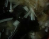 定番☆えのき茸とわかめの味噌汁☆作り方2写真