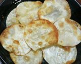 パリパリ!餃子の皮煎餅☆ツナニラのっけ作り方3写真