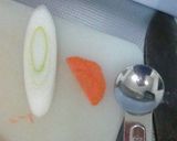 ひと工夫！鍋ｷｭｰﾌﾞを使った餃子スープ作り方5写真