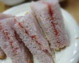 紫芋パウダーの食パンでイチゴジャムサンド作り方4写真