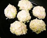 春キャベツと鶏ミンチのバーグ作り方3写真