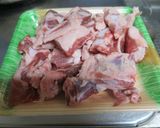 豚バラ軟骨 (パイカ) の赤ワイン煮込み作り方1写真