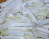 白菜の芯でシャキシャキ炒め カレー味作り方1写真
