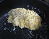 お弁当に♪卵1個でしらすのミニオムレツ作り方2写真
