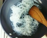簡単ウマ～♪豚ミンチとニラこんにゃく炒め作り方2写真