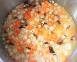 ゆで鶏の茹で汁で~ 中華風炊き込みごはん作り方3写真