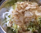 和えるだけ！春キャベツと新玉ねぎのサラダ作り方3写真
