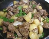 牛肉とじゃがいものカレー炒め作り方4写真