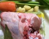 簡単...骨付き豚すね肉の 激うまスープ作り方1写真
