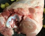 簡単...骨付き豚すね肉の 激うまスープ作り方6写真