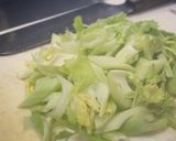 セロリの塩麹和え～胡麻と黒胡椒の香作り方1写真