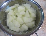 残りご飯で♡道産子のおいもと青菜のおかゆ作り方1写真