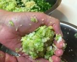 飛び出す肉汁！餃子作り方3写真