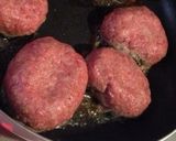 パン粉いらず☆クルミでこく旨ハンバーグ作り方4写真