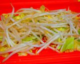 豚バラ薄切り肉ともやしの卵蒸し焼き作り方2写真