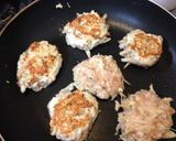 ヘルシー!鶏ムネのパリパリごぼうバーグ♫作り方3写真