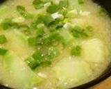 ブロッコリーの茎とじゃが芋の味噌汁作り方6写真