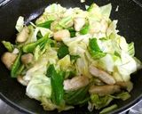 鶏むね肉と春雨のオイスター野菜炒め♪作り方3写真