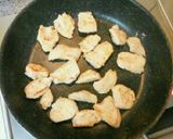 とりのチリソース。食べるラー油で簡単。作り方3写真