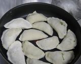 中国の家庭料理☆にらと卵の大判焼餃子作り方7写真