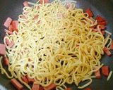 沖縄そばで!絶品塩焼きそば作り方3写真